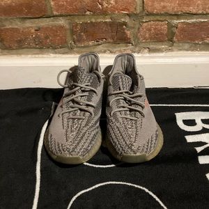 Yeezy Boost 350 Beluga V2